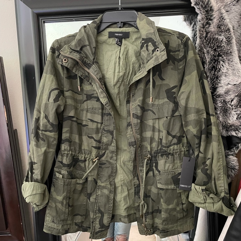 Camo jacket NWT